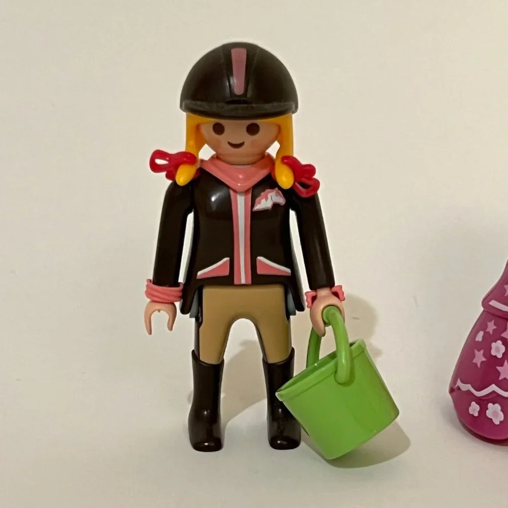 Lot of 4 Playmobil Figures
